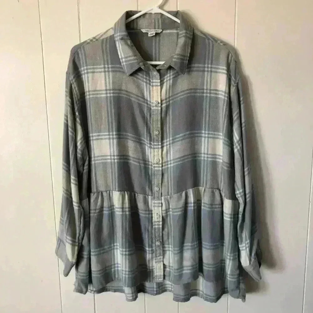 American Eagle Button Down Plaid Oversized Viscose/Polyester Shirt Size M